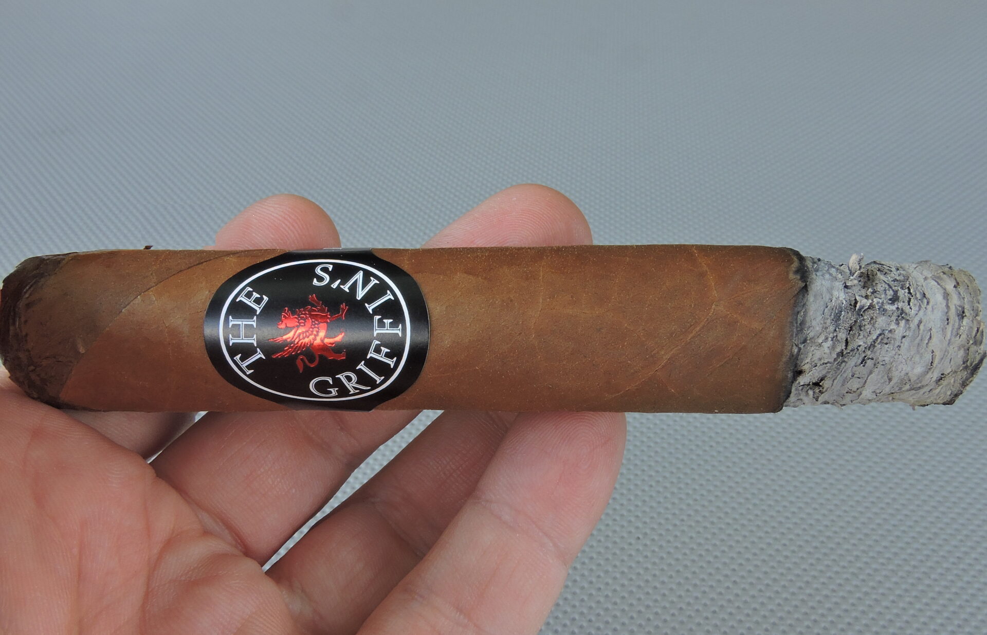 The_Griffin's_Nicaragua_Robusto-Burn