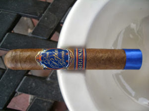Cigar Review: Don Pepin Garcia Original Invictos (Blue Label)