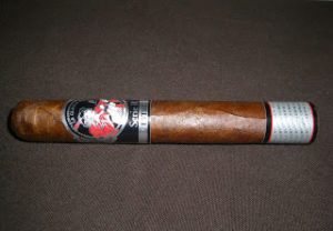 Cigar Review: La Gloria Cubana Serie R Esteli