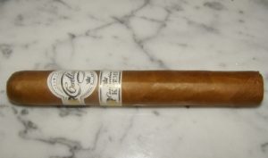 Cigar Review: Cuéllar Connecticut Krēmē by Villiger Cigars