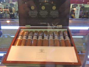 Cigar News: Dunhill Signed Range Line Revamped