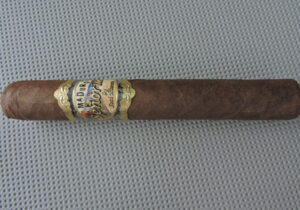 Las_Cumbres_Tabaco_Señorial_Maduro_Natural_Robusto_Digno_by_José_Blanco
