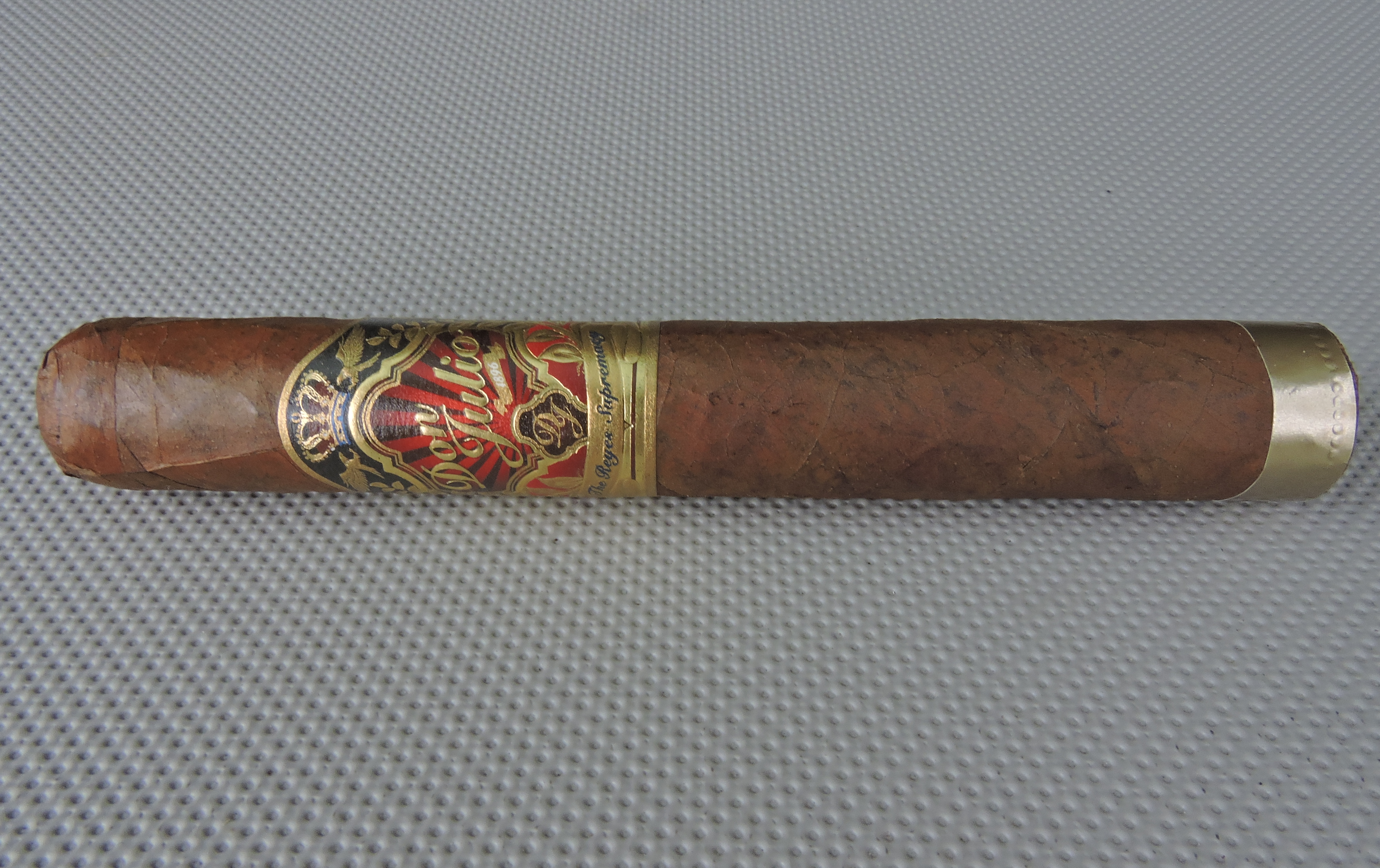 Don_Julio_Punto_Espada_Gordo_by_De_Los_Reyes_Cigars