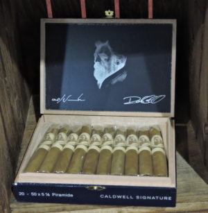 Cigar News: Caldwell Cigar Company Launches Eastern Standard Dos Firmas (Caldwell Signature) at 2016 IPCPR Trade Show