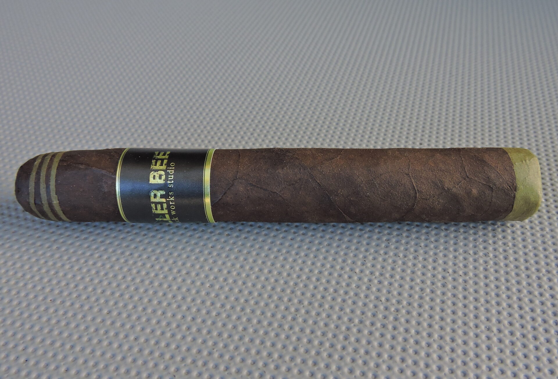 Black Works Studio Killer Bee Green Hornet Robusto