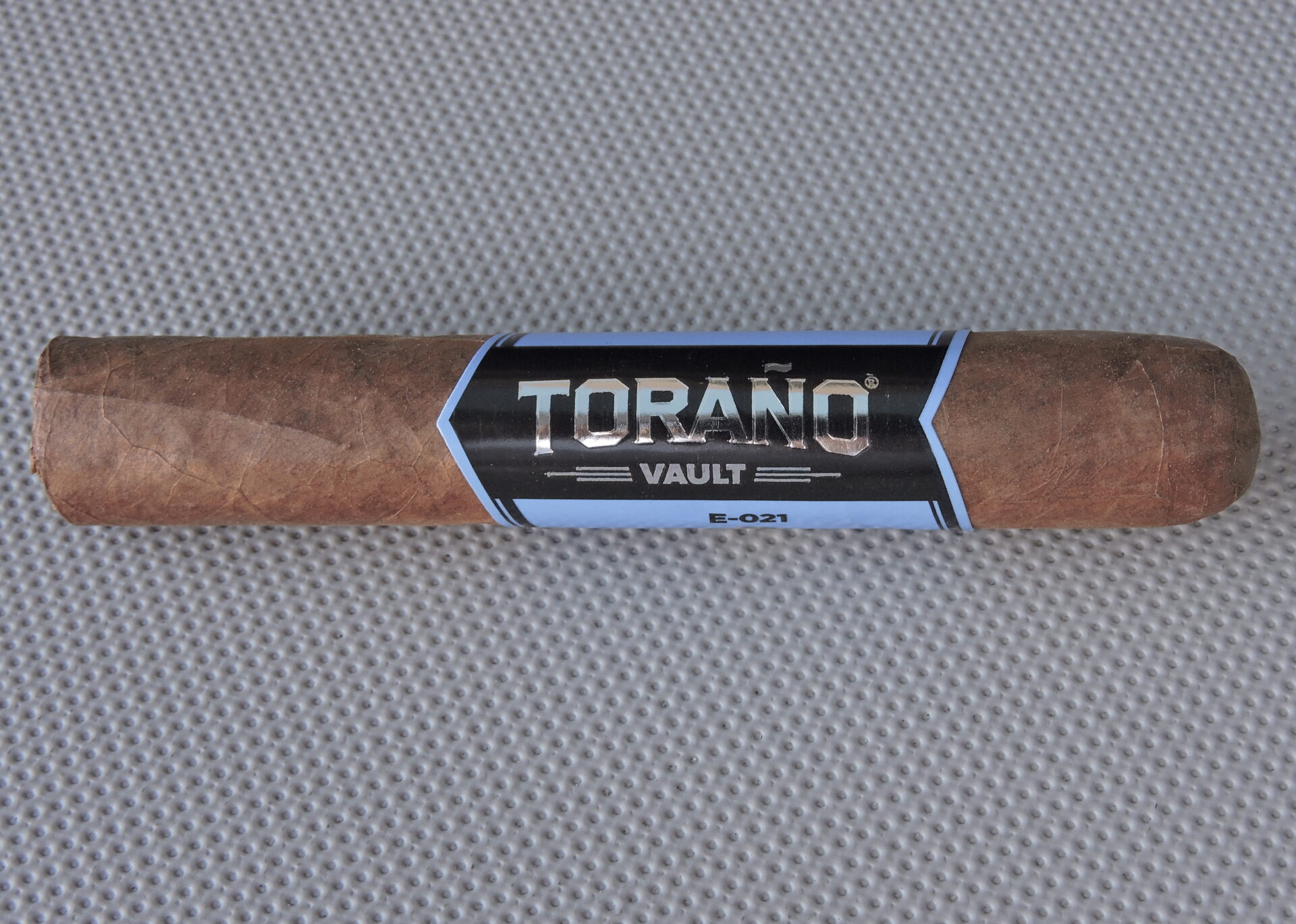 Torano Vault E-021 Robusto