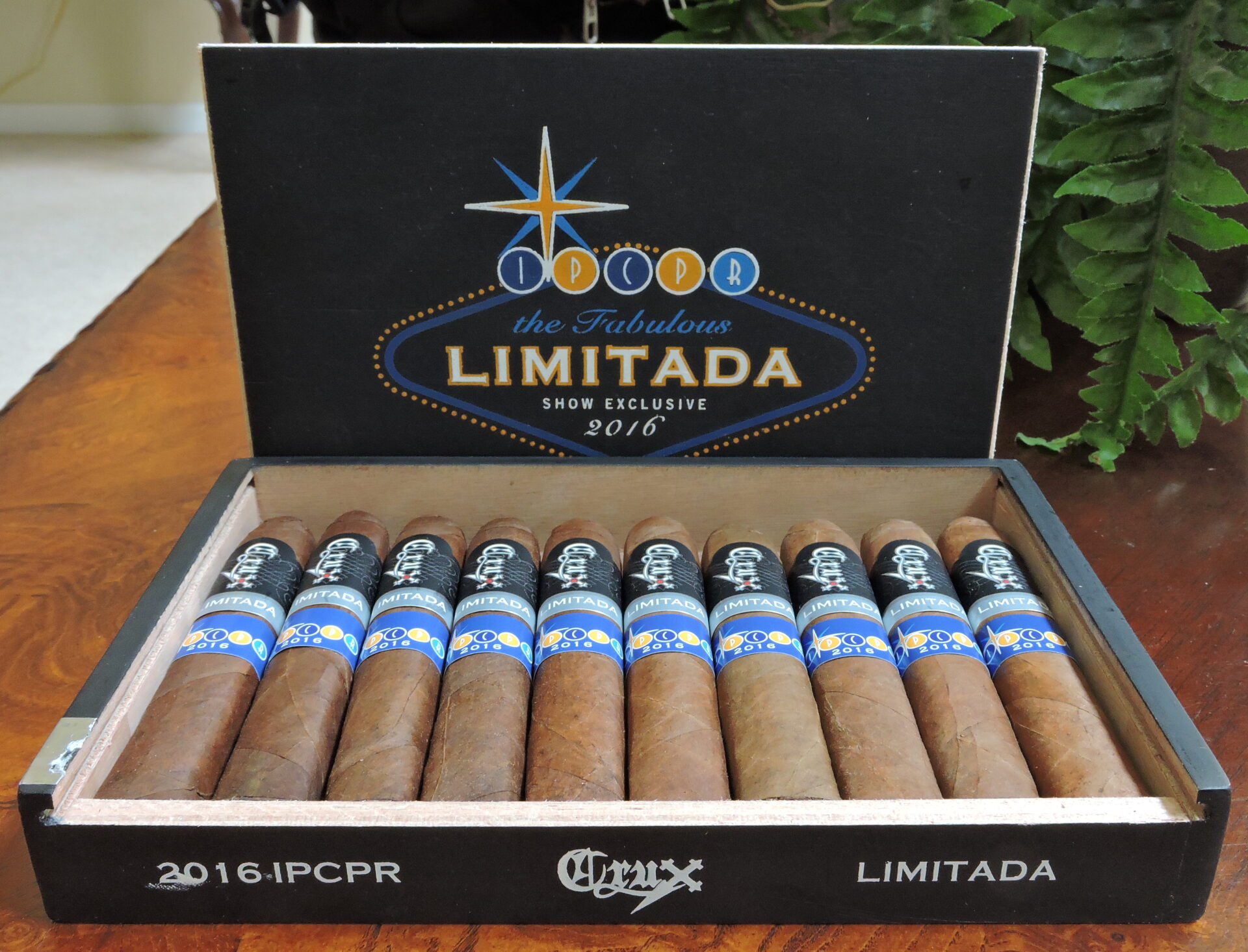 Crux Limitada Show Exclusive 2016-Open Box