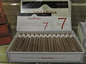 VegaFina Anejado 7 Anos Robusto Extra