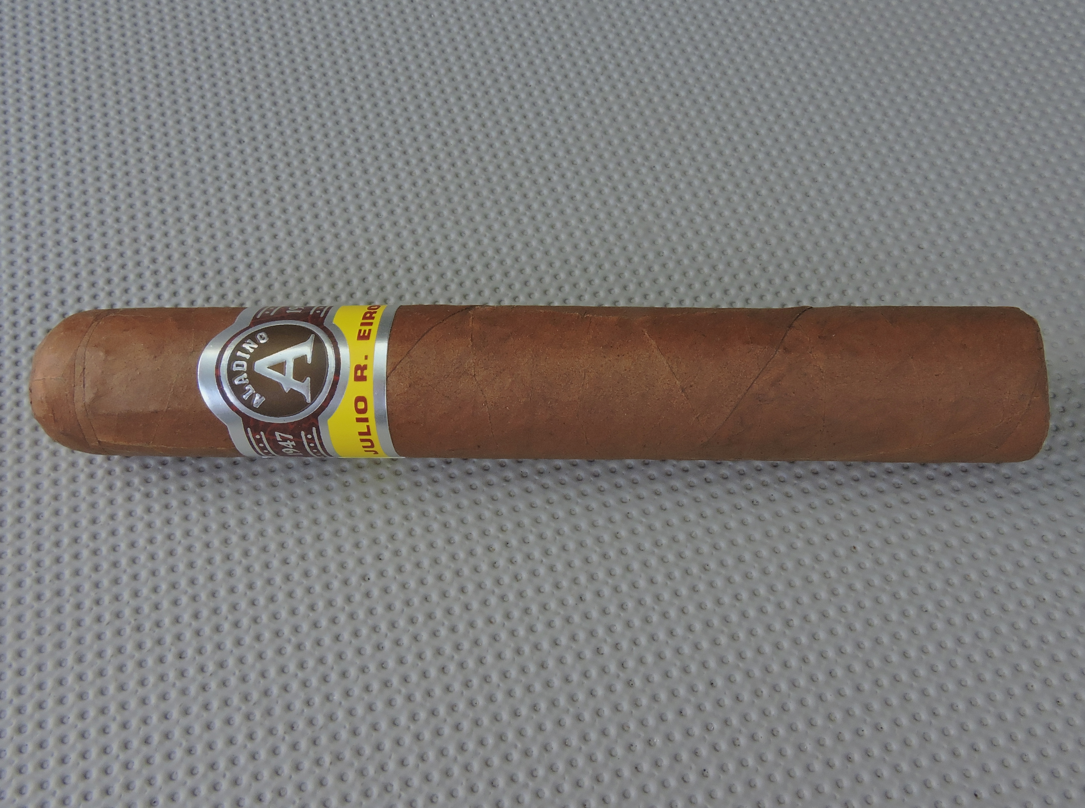Aladino Robusto by JRE Tobacco Co