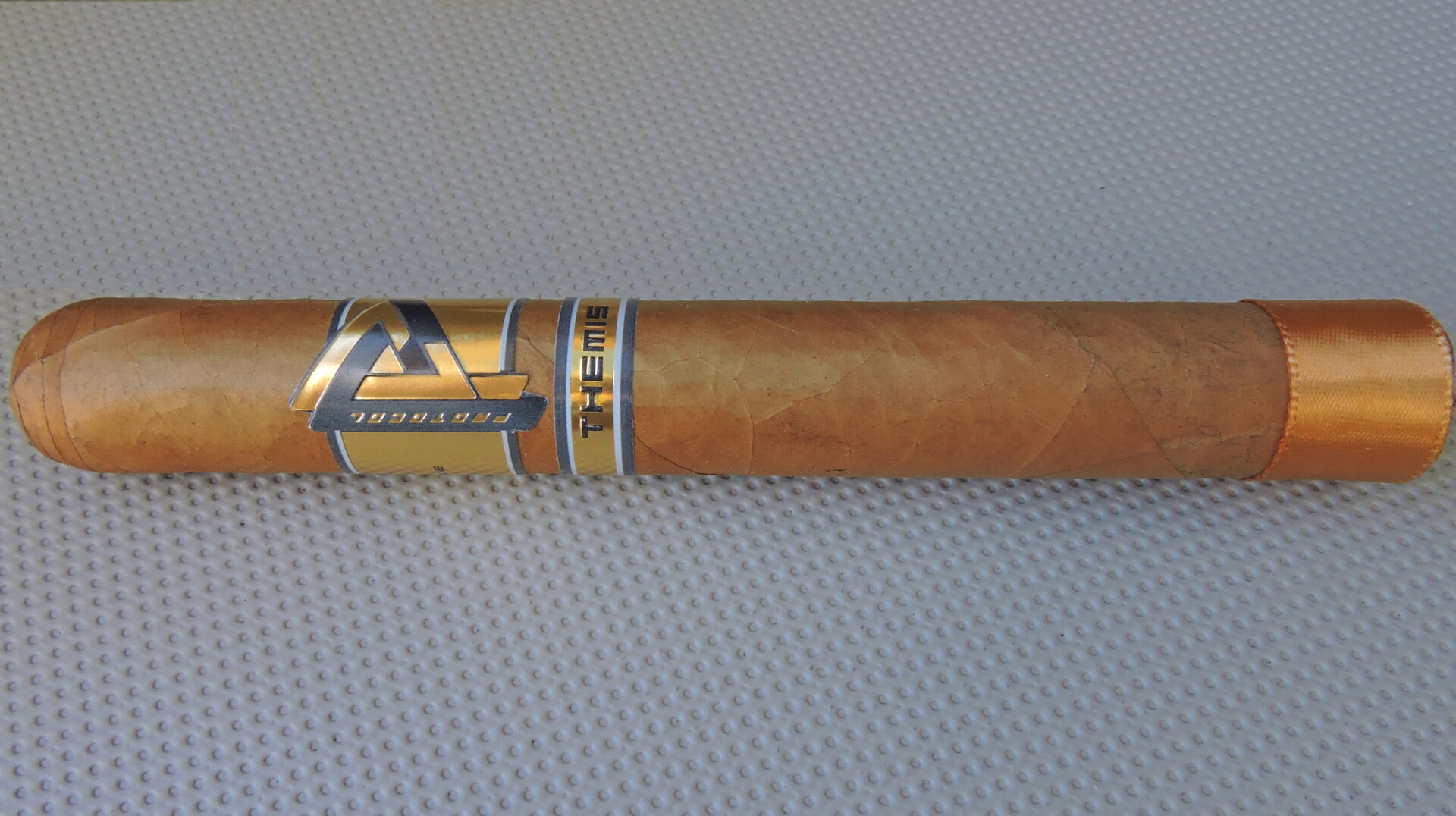 Protocol Themis Toro by Cubariqueño Cigar Company