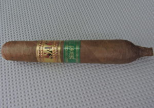 Cigar Review: Saga Short Tales Tomo IV – L.O.V. (Labor Omnia Vincit) by De Los Reyes Cigars