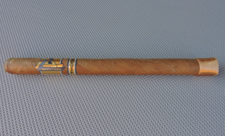 Protocol Themis Lancero by Cubariqueno Cigar Company
