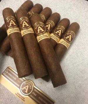 Cigar News: JRE Tobacco Co. to Release Aladino Habano