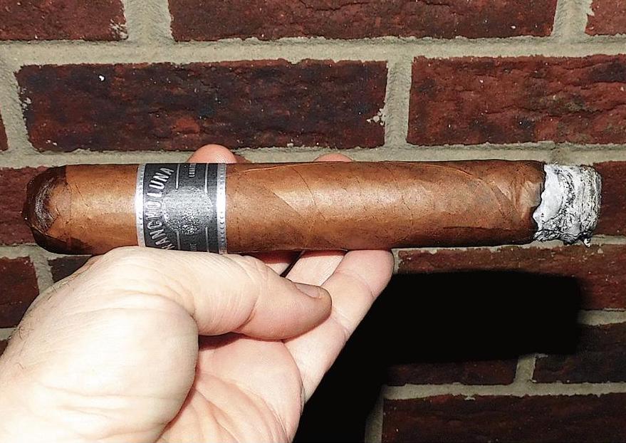 Cigar Review: Rancho Luna Grandes 70 x 7 by JRE Tobacco Co.