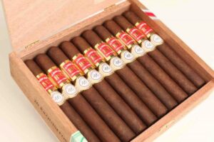 Cigar News: HVC La Rosa 520 Maduro Exquisito Returning at TPE 2021