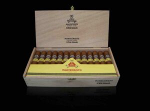 Cigar News: Montecristo Wide Edmundo Makes Debut in Spain