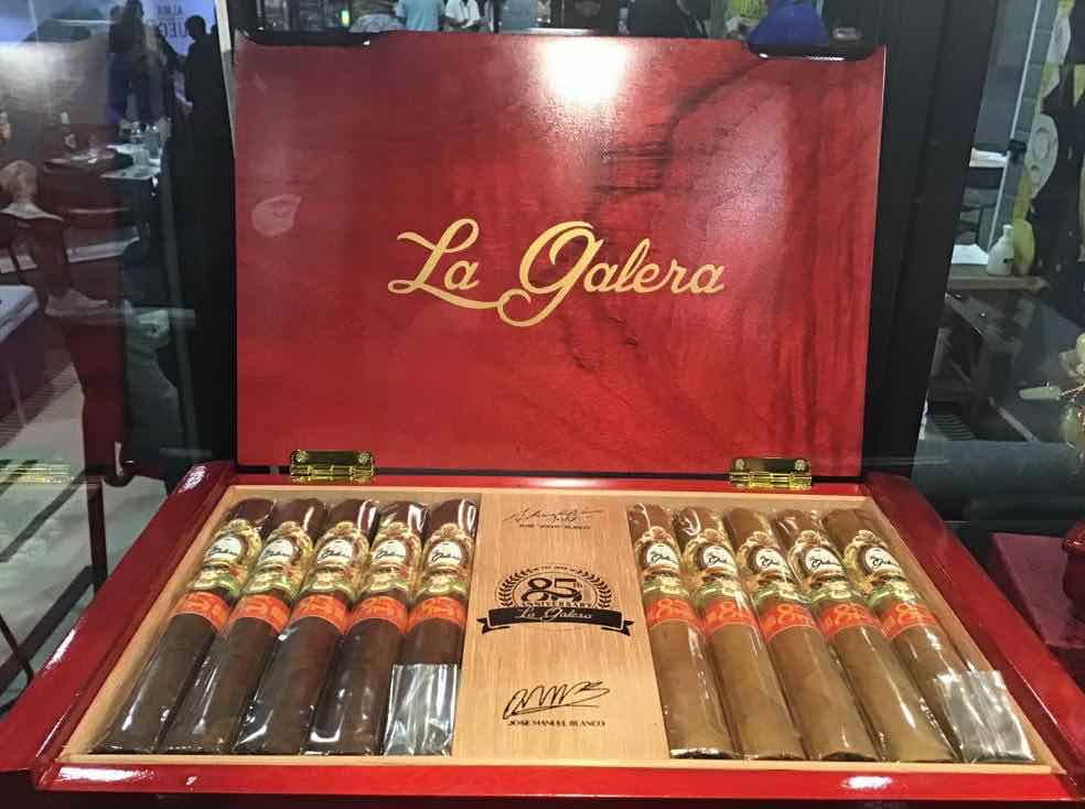 Packaging of the La Galera 85th Anniversary Connecticut Broadleaf