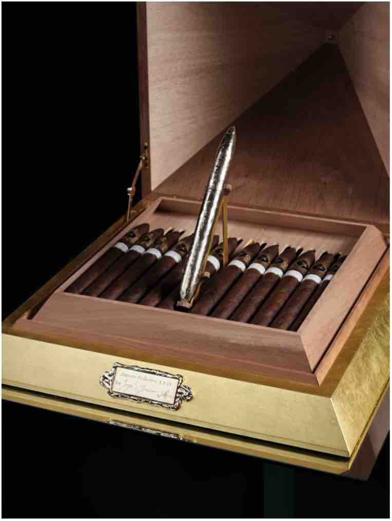 Buy El Septimo Large Crocodile Desktop Humidor Cigar Accessories Online – Luxury  Cigar Club