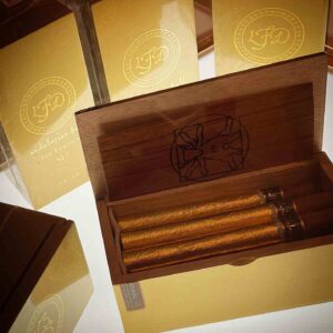 Cigar News: Winter Park Retailer Cigarz on the Avenue to Launch Golden NFT Lucky No. 7
